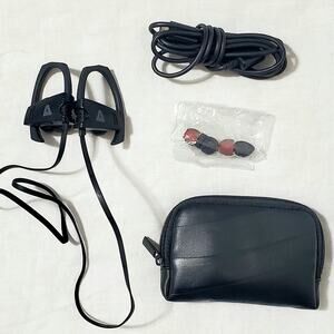 Trakk Carbon In-Ear/Over Ear Sports Bluetooth Headphones Sweat & Splash Proof